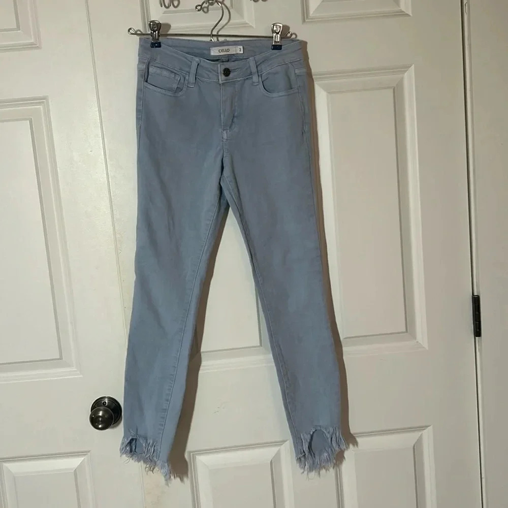 Cello white wash denim jeans size 3 juniors raw hem